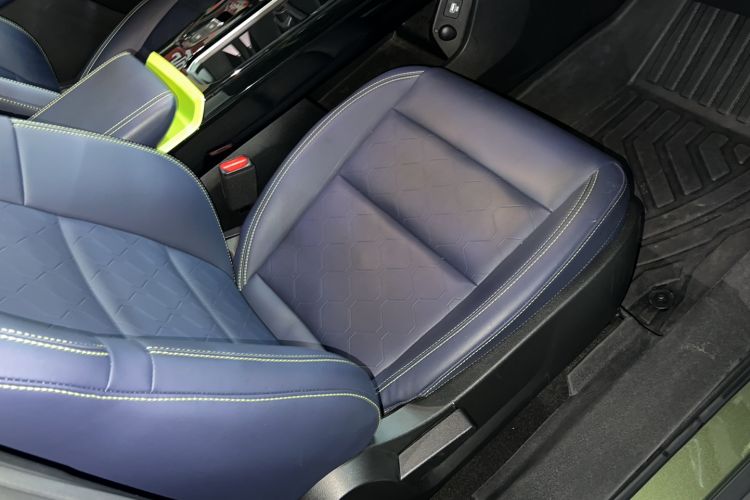 Used Haval DARGO 2021 2.0T DCT 4x4 Chinese Rural Dog Edition Right Front Seat