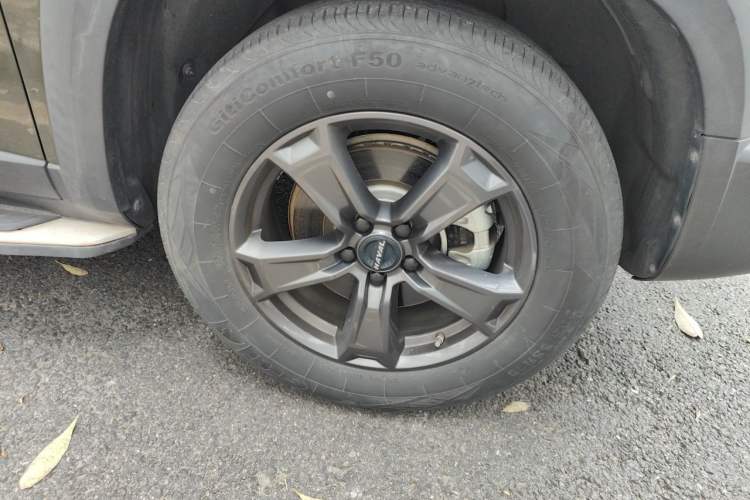 Used Haval DARGO 2021 1.5T DCT Two-Wheel Drive Husky Edition Right Front Wheel Hub