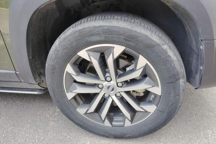 Used Haval DARGO 2021 1.5T DCT Two-Wheel Drive Border Collie Edition Right Front Wheel Hub