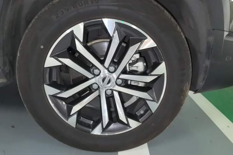 Used Haval DARGO 2021 1.5T DCT Two-Wheel Drive "Mǎquǎn" Edition Right Front Wheel Hub