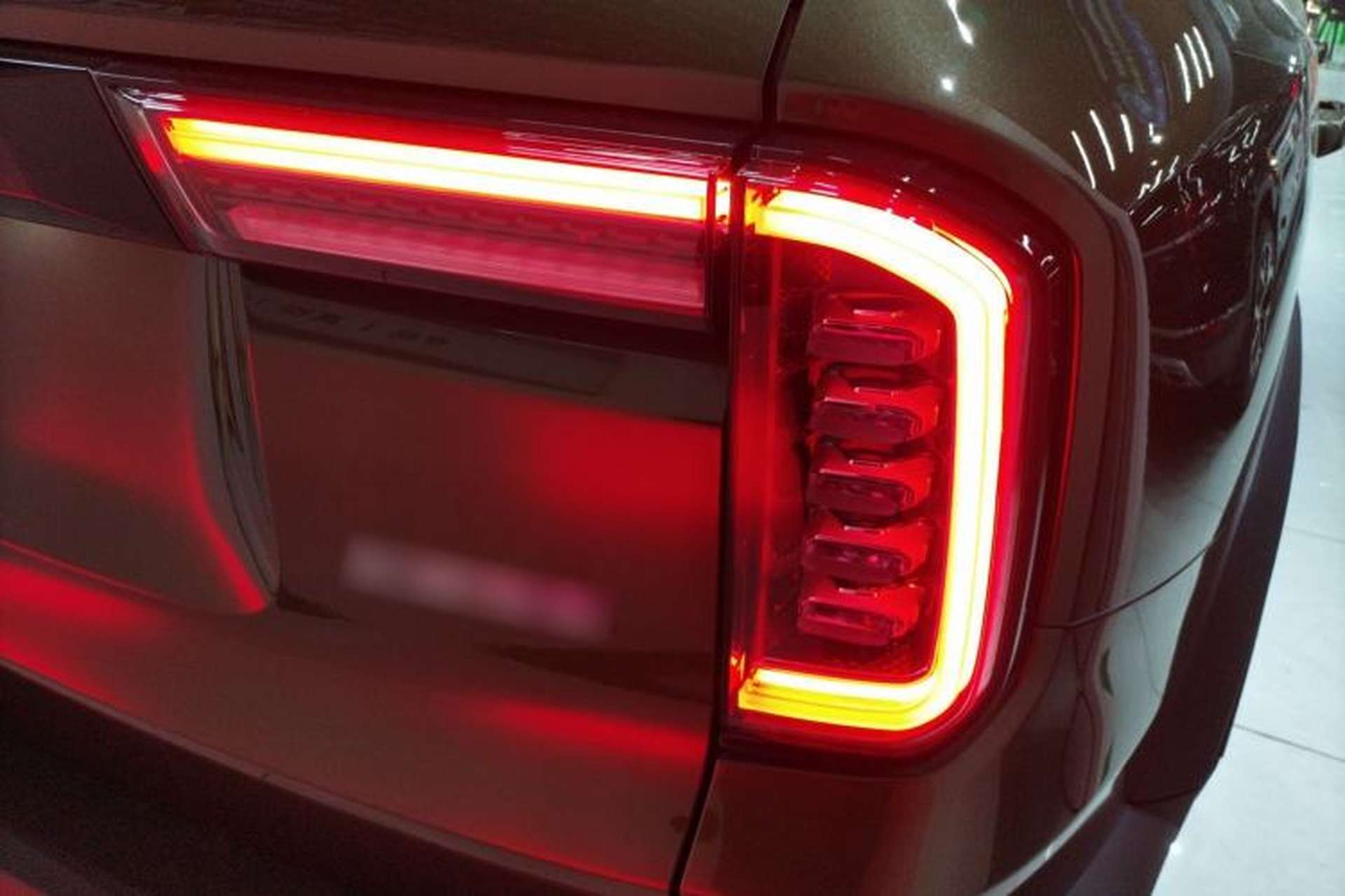 Used Haval DARGO 2021 1.5T DCT Two-Wheel Drive Labrador Edition Right Rear Taillight