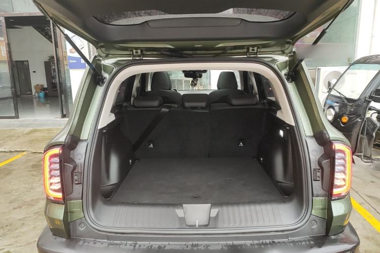 Used Haval DARGO 2021 1.5T DCT Two-Wheel Drive Labrador Edition Trunk