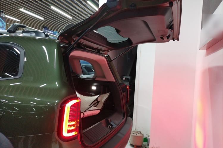Used Haval DARGO 2021 1.5T DCT Two-Wheel Drive Labrador Edition Trunk