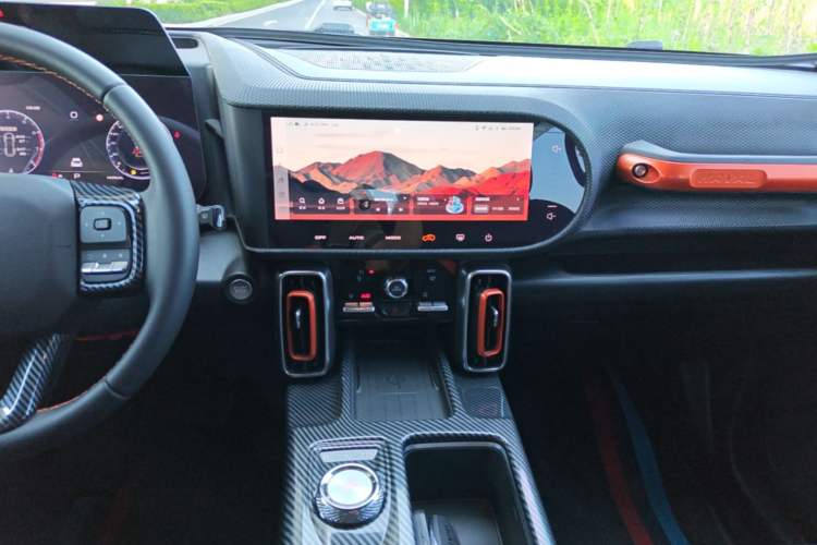 Used Haval DARGO 2021 1.5T DCT Two-Wheel Drive "Mǎquǎn" Edition Audio And AC Panel