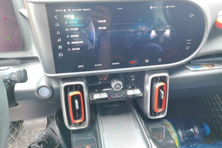 Used Haval DARGO 2021 1.5T DCT Two-Wheel Drive Border Collie Edition Audio And AC Panel
