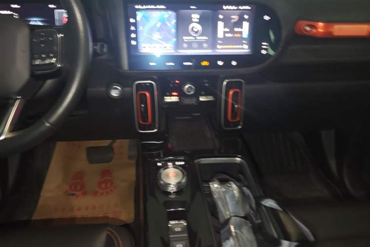 Used Haval DARGO 2021 1.5T DCT Two-Wheel Drive Border Collie Edition Audio And AC Panel