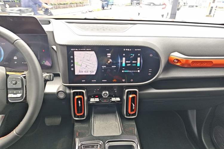 Used Haval DARGO 2021 1.5T DCT Two-Wheel Drive "Mǎquǎn" Edition Audio And AC Panel