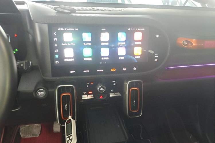 Used Haval DARGO 2021 1.5T DCT Two-Wheel Drive "Mǎquǎn" Edition Audio And AC Panel