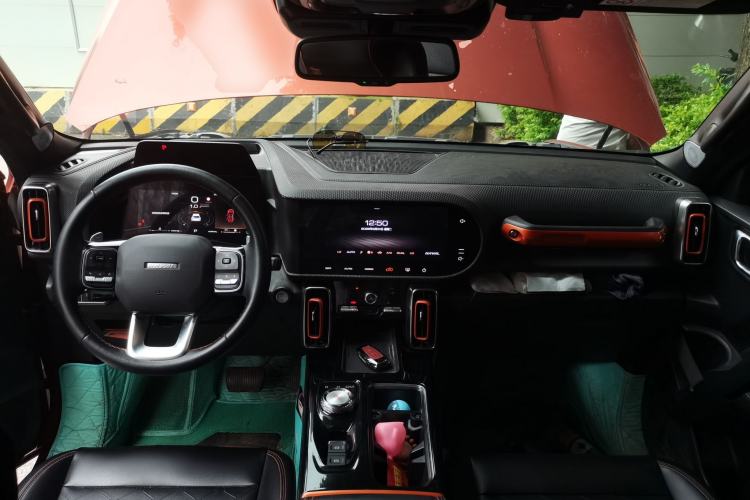 Used Haval DARGO 2021 Updated Version 1.5T DCT Two-Wheel Drive – Wangcai Edition Center Console