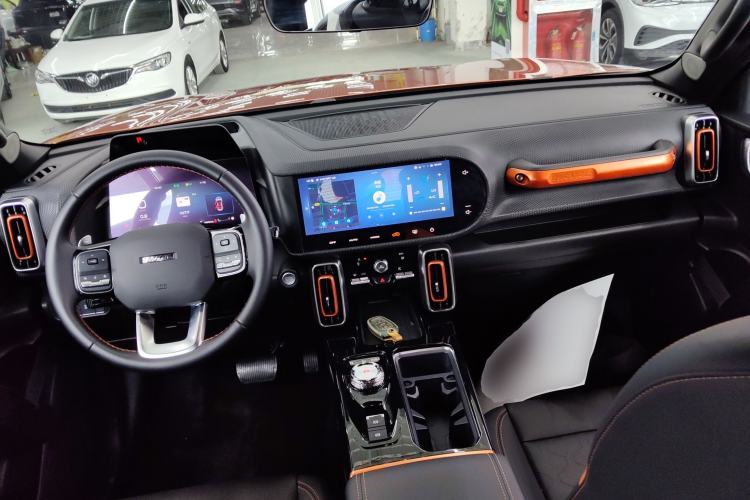 Used Haval DARGO 2021 2.0T DCT Two-Wheel Drive Chinese Mastiff Edition Center Console