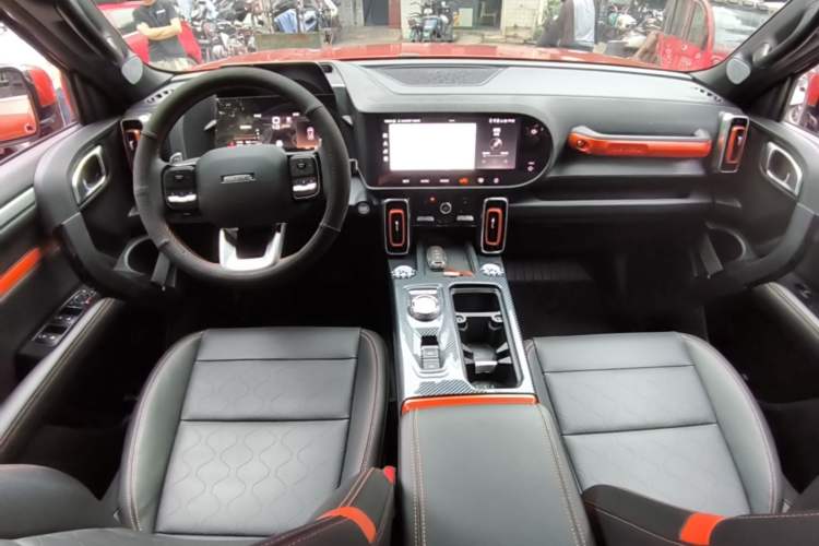Used Haval DARGO 2021 1.5T DCT Two-Wheel Drive "Wangcai" Edition Center Console