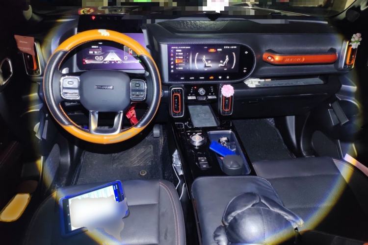 Used Haval DARGO 2021 Revised Version 2.0T DCT Four-Wheel Drive "Hao Tian Que" Edition Center Console