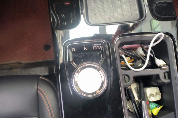 Used Haval DARGO 2021 1.5T DCT Two-Wheel Drive "Mǎquǎn" Edition Gear Lever
