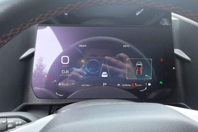 Used Haval DARGO 2021 1.5T DCT Two-Wheel Drive "Mǎquǎn" Edition Instrument Cluster