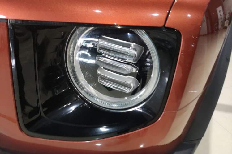 Used Haval DARGO 2021 1.5T DCT Two-Wheel Drive Border Collie - Wangcai Edition Left Front Headlight