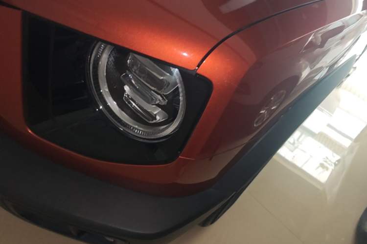 Used Haval DARGO 2021 1.5T DCT Two-Wheel Drive Border Collie Edition Left Front Headlight
