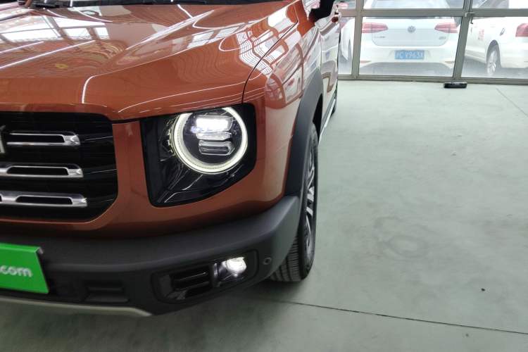 Used Haval DARGO 2021 2.0T DCT Two-Wheel Drive Chinese Mastiff Edition Left Front Headlight