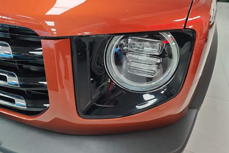 Used Haval DARGO 2021 Revised Version 1.5T DCT Two-Wheel Drive "Mǎquǎn" Edition Left Front Headlight