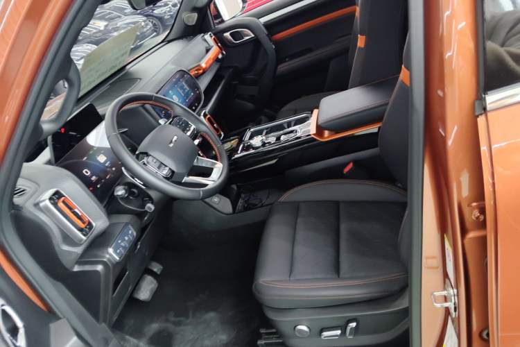 Used Haval DARGO 2021 2.0T DCT Two-Wheel Drive Chinese Mastiff Edition Left Front Seat