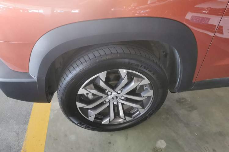 Used Haval DARGO 2021 1.5T DCT Two-Wheel Drive Border Collie - Wangcai Edition Left Front Wheel Hub