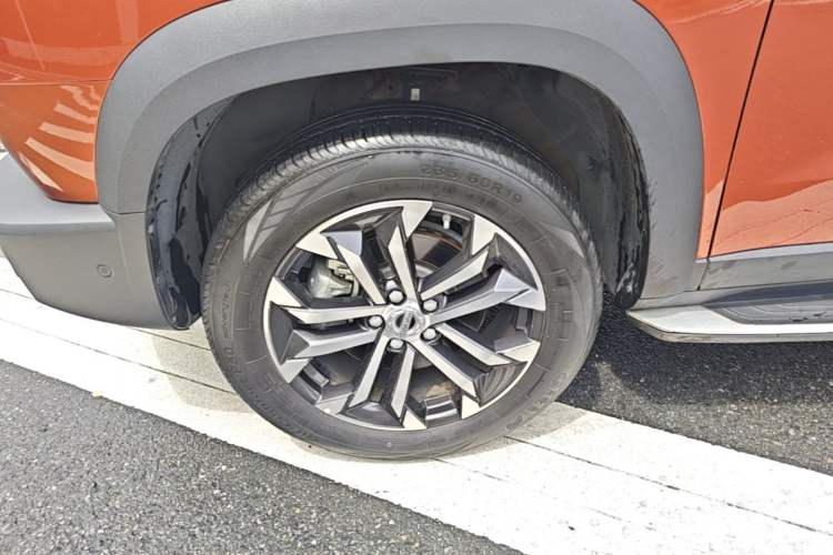 Used Haval DARGO 2021 1.5T DCT Two-Wheel Drive "Mǎquǎn" Edition Left Front Wheel Hub