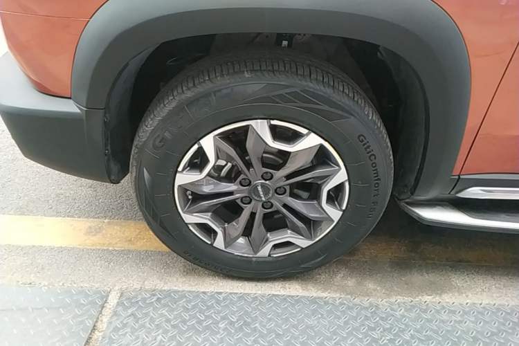Used Haval DARGO 2021 2.0T DCT 4x4 Chinese Rural Dog Edition Left Front Wheel Hub