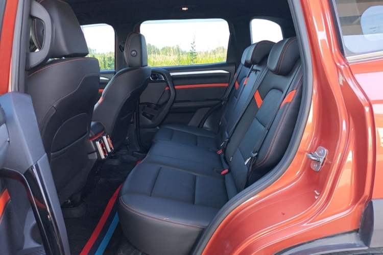 Used Haval DARGO 2021 1.5T DCT Two-Wheel Drive "Mǎquǎn" Edition Left Rear Seat