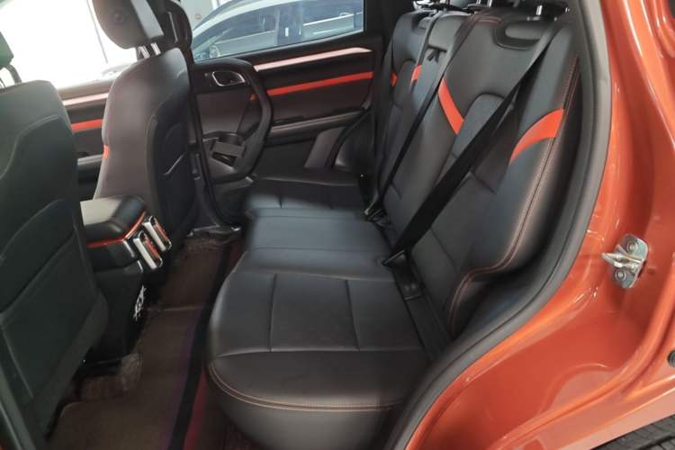 Used Haval DARGO 2021 Revised Version 1.5T DCT Two-Wheel Drive "Mǎquǎn" Edition Left Rear Seat