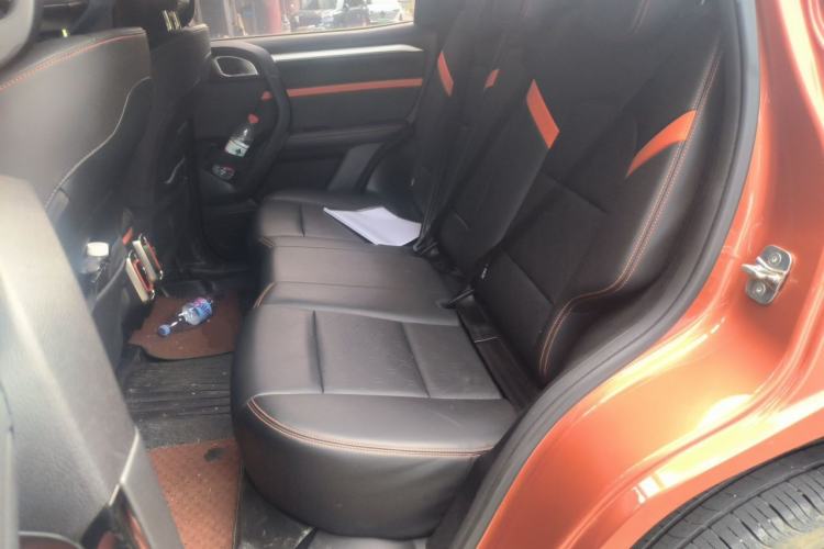 Used Haval DARGO 2021 1.5T DCT Two-Wheel Drive "Mǎquǎn" Edition Left Rear Seat