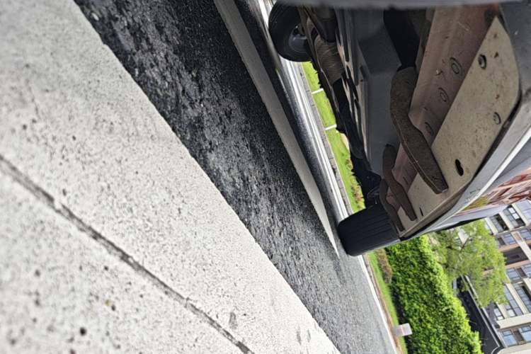 Used Haval DARGO 2021 1.5T DCT Two-Wheel Drive "Mǎquǎn" Edition Left Side Sill