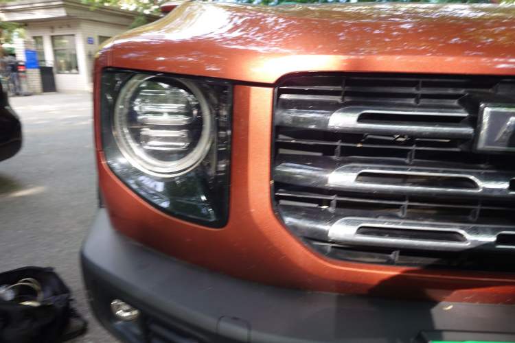 Used Haval DARGO 2021 1.5T DCT Two-Wheel Drive Border Collie Edition Right Front Headlight