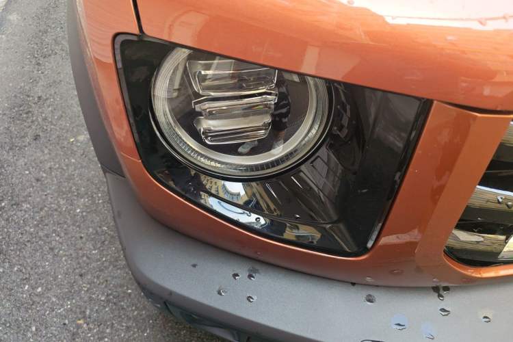 Used Haval DARGO 2021 1.5T DCT Two-Wheel Drive Border Collie Edition Right Front Headlight