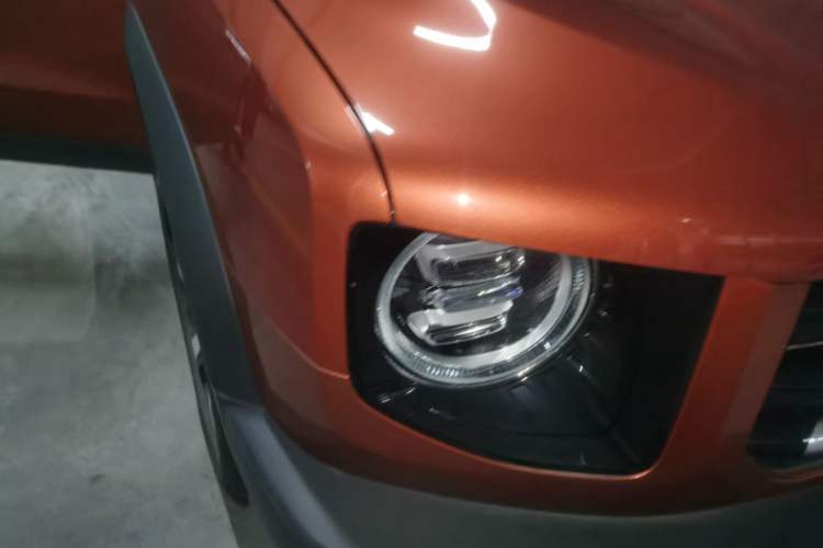Used Haval DARGO 2021 1.5T DCT Two-Wheel Drive Labrador Edition Right Front Headlight
