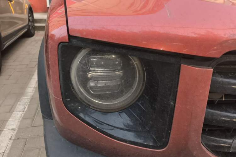Used Haval DARGO 2021 1.5T DCT Two-Wheel Drive Border Collie Edition Right Front Headlight