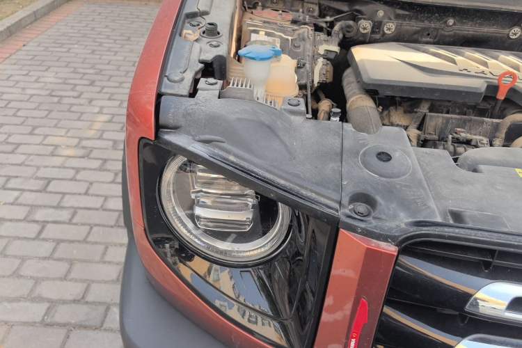Used Haval DARGO 2021 1.5T DCT Two-Wheel Drive Border Collie Edition Right Front Headlight