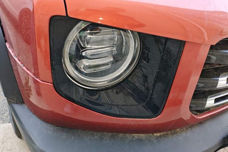 Used Haval DARGO 2021 1.5T DCT Two-Wheel Drive Labrador Edition Right Front Headlight