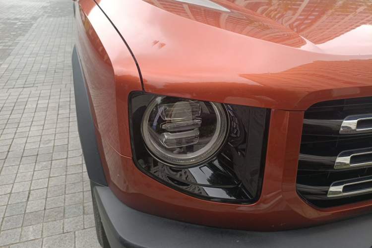 Used Haval DARGO 2021 1.5T DCT Two-Wheel Drive "Mǎquǎn" Edition Right Front Headlight