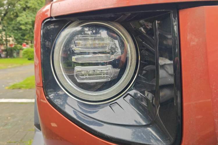 Used Haval DARGO 2021 1.5T DCT Two-Wheel Drive Border Collie - Wangcai Edition Right Front Headlight