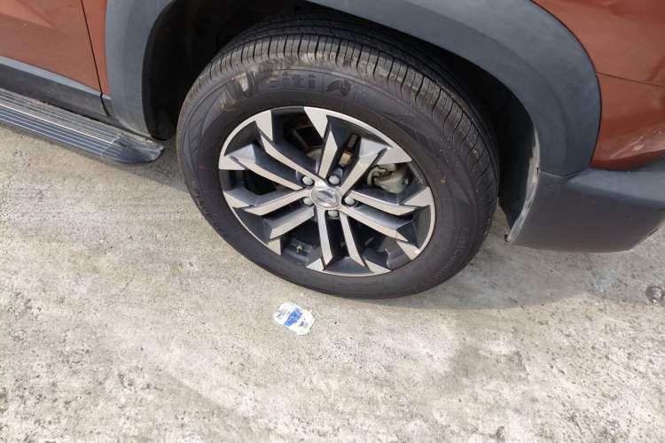 Used Haval DARGO 2021 1.5T DCT Two-Wheel Drive Border Collie Edition Right Front Wheel Hub