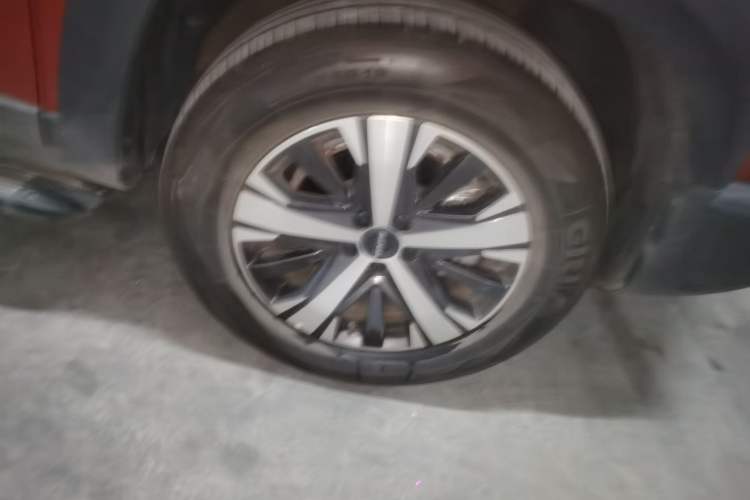 Used Haval DARGO 2021 1.5T DCT Two-Wheel Drive Labrador Edition Right Front Wheel Hub