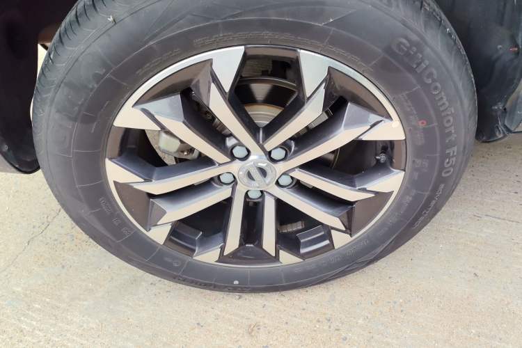 Used Haval DARGO 2021 1.5T DCT Two-Wheel Drive Border Collie Edition Right Front Wheel Hub