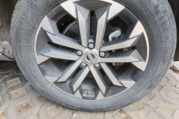 Used Haval DARGO 2021 1.5T DCT Two-Wheel Drive Border Collie Edition Right Front Wheel Hub
