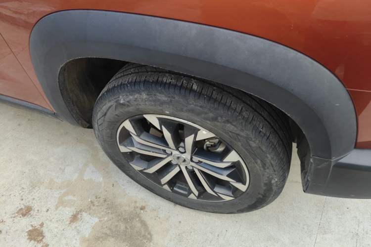 Used Haval DARGO 2021 1.5T DCT Two-Wheel Drive Border Collie Edition Right Front Wheel Hub