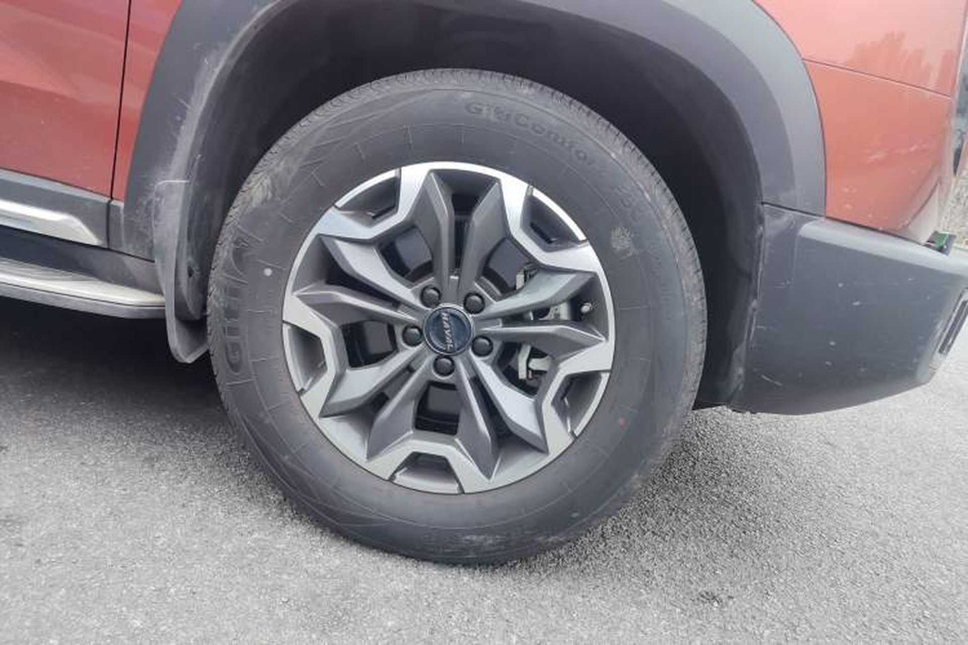 Used Haval DARGO 2021 2.0T DCT 4x4 Chinese Rural Dog Edition Right Front Wheel Hub