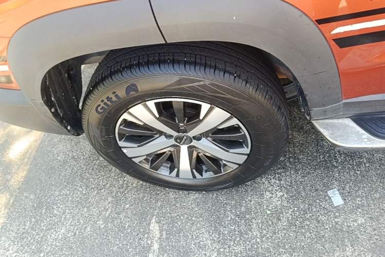 Used Haval DARGO 2021 1.5T DCT Two-Wheel Drive Labrador Edition Right Rear Wheel Hub
