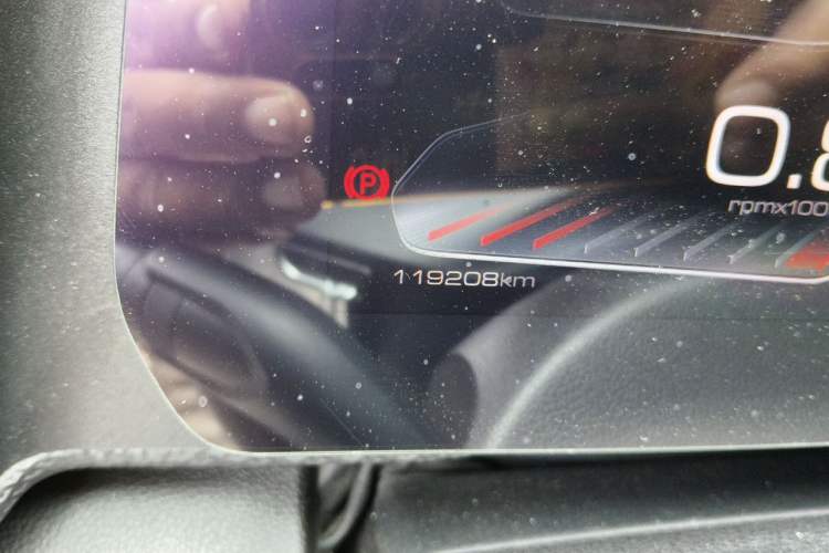 Used Haval DARGO 2021 Revised Version 2.0T DCT Four-Wheel Drive "Hao Tian Que" Edition Odometer Close Up