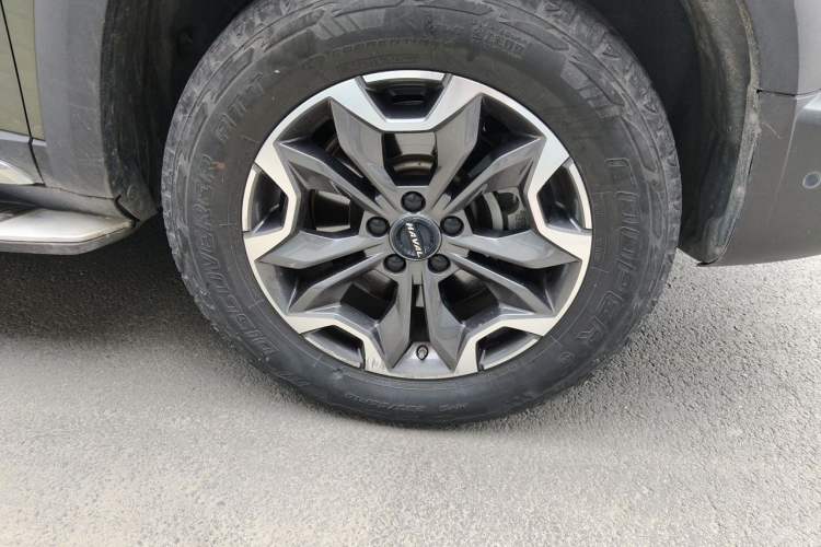 Used Haval DARGO 2021 Revised Version 2.0T DCT Four-Wheel Drive "Hao Tian Que" Edition Right Front Wheel Hub