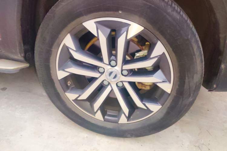 Used Haval DARGO 2021 Revised Version 1.5T DCT Two-Wheel Drive "Mǎquǎn" Edition Right Front Wheel Hub
