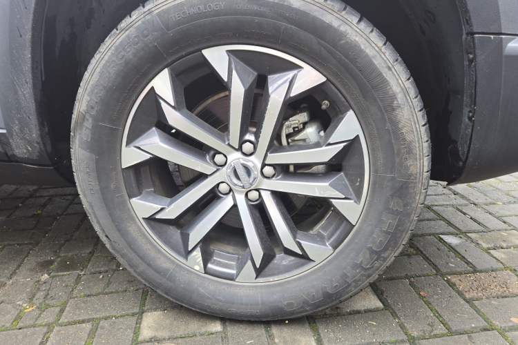 Used Haval DARGO 2021 1.5T DCT Two-Wheel Drive Border Collie Edition Right Front Wheel Hub