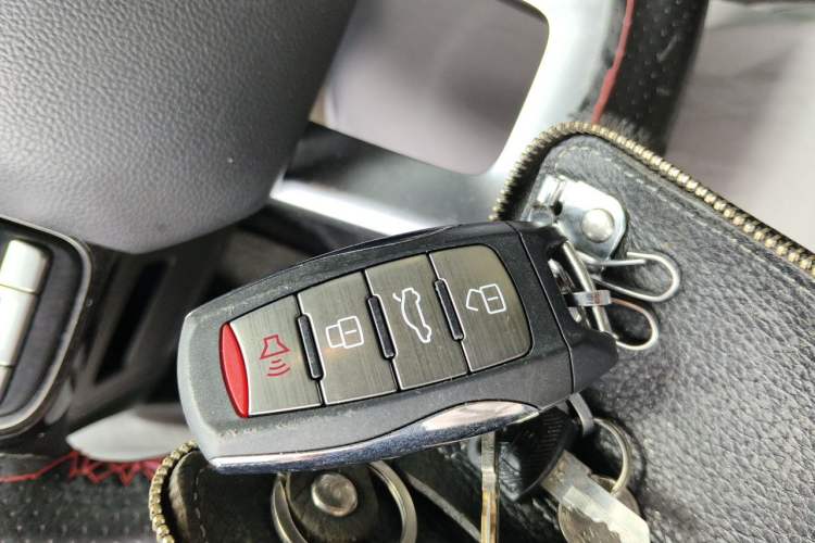 Used Haval DARGO 2021 Revised Version 2.0T DCT Four-Wheel Drive "Hao Tian Que" Edition Vehicle Key